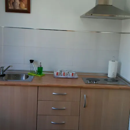 Apartamentos Turisticos La Garza * Касерес