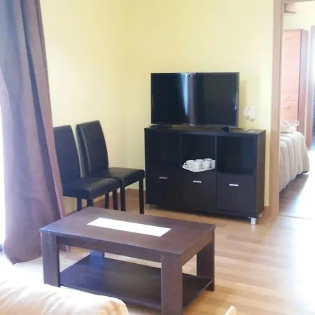 Apartament Turisticos La Garza Caces